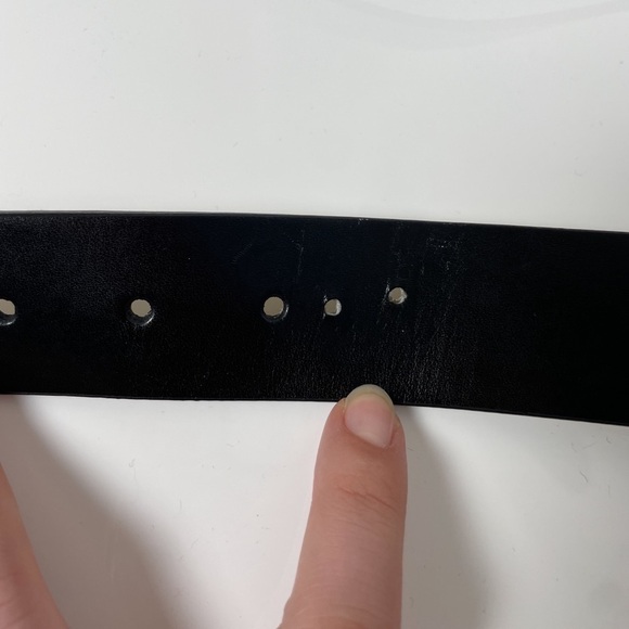 Nine West sz. M(40) black real leather belt with minimalist modern silver buckle - Picture 2 of 7